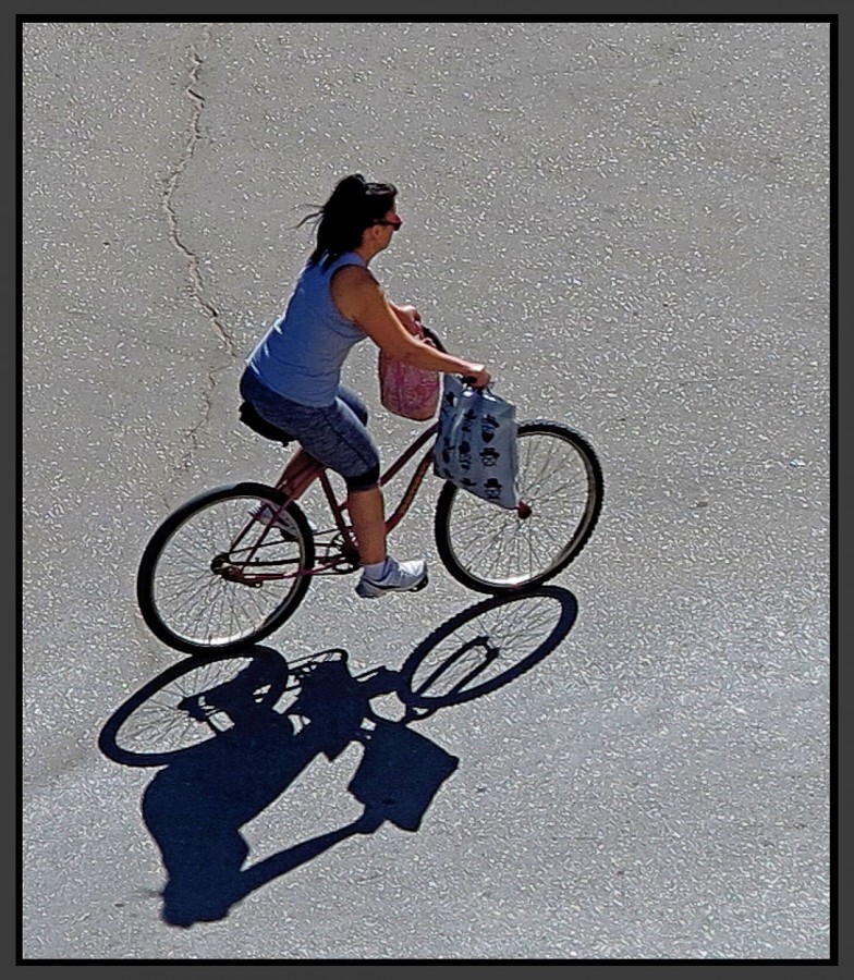 "Pedaleando al sol" de Jorge Vicente Molinari