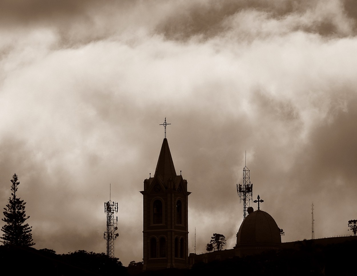 "O nosso sky line tambm mudou !" de Decio Badari