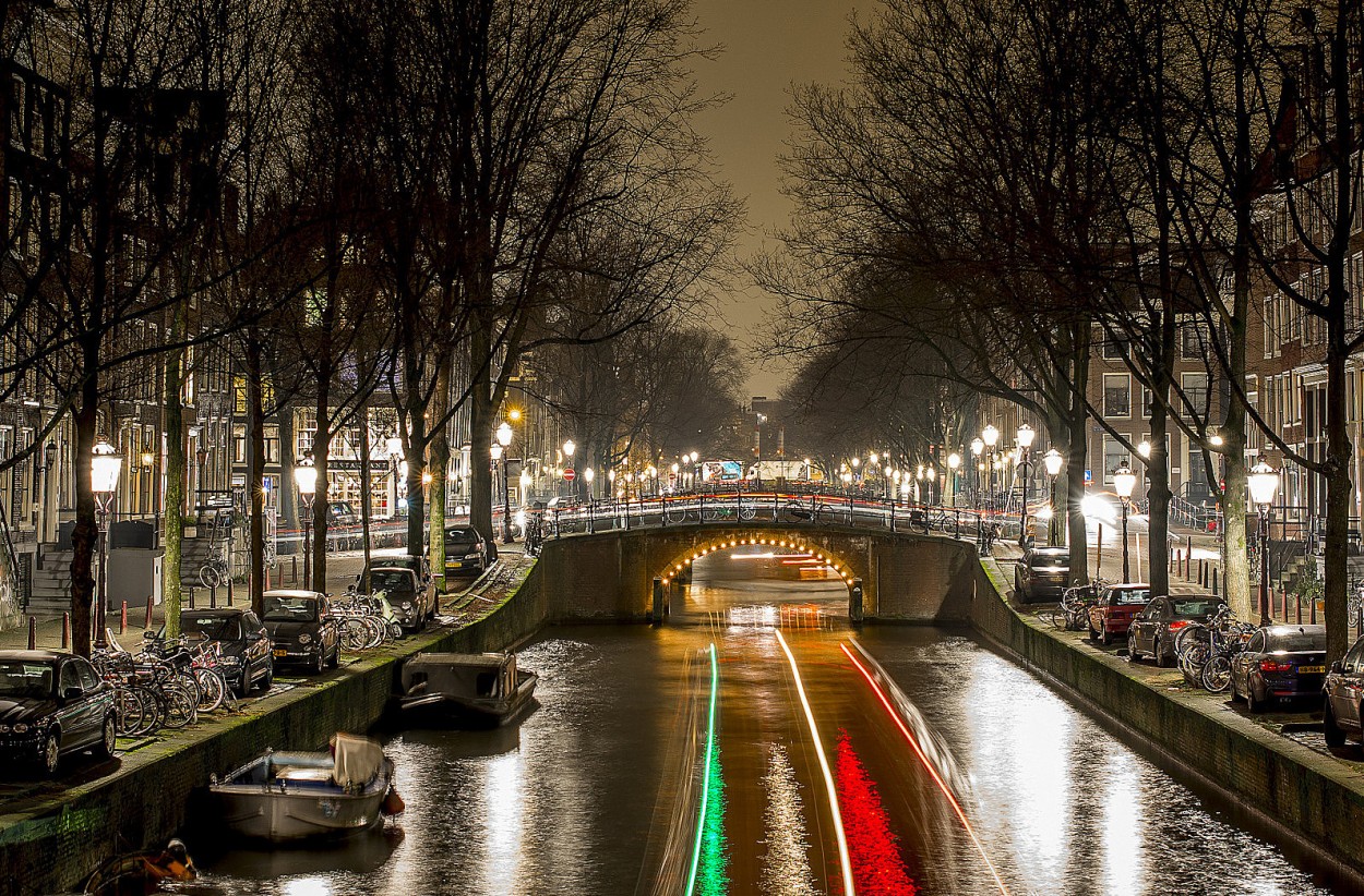 "La Bella Amsterdam!" de Francisco Karothy