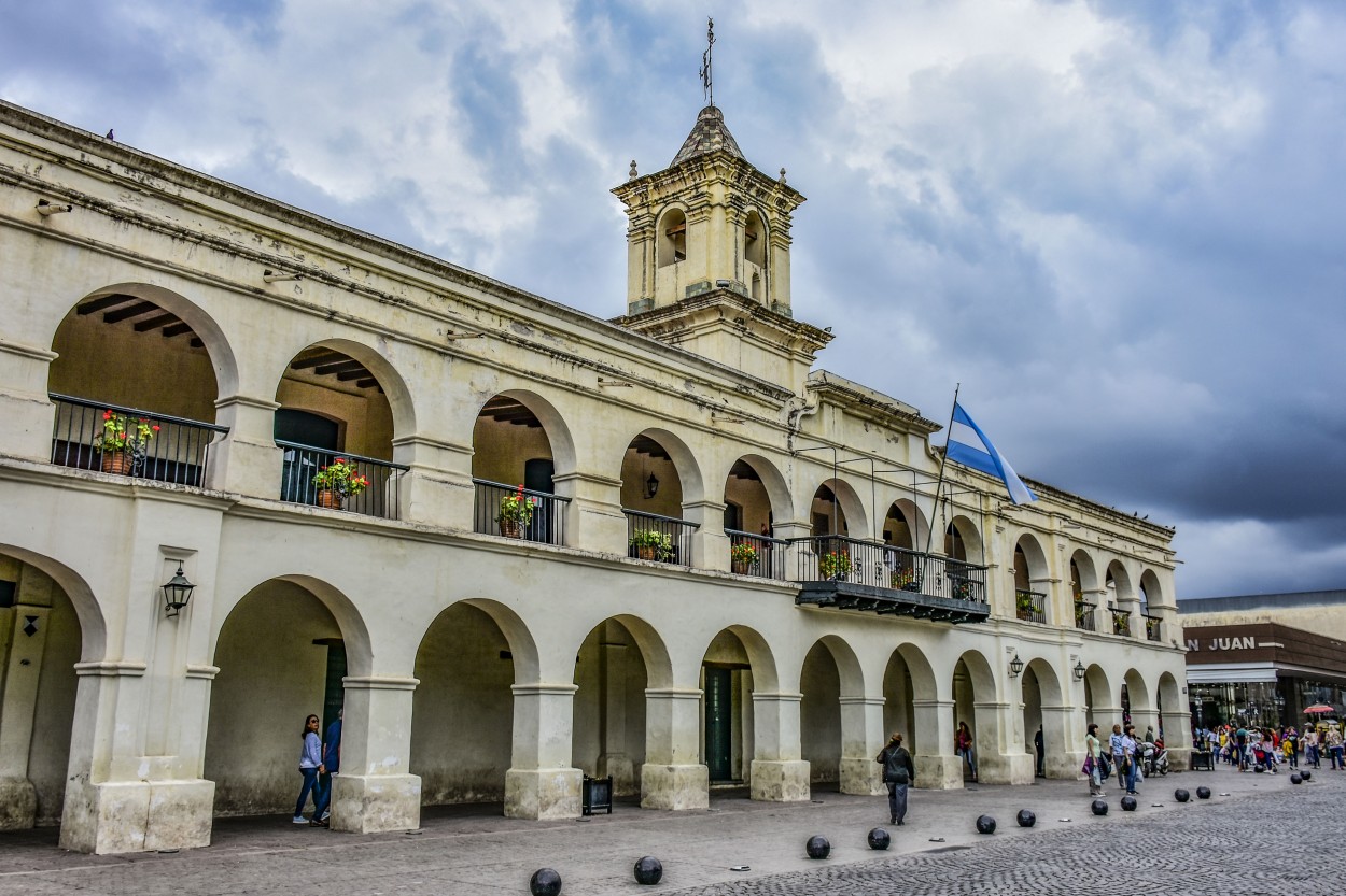 "Historia" de Adriana Claudia Gallardo