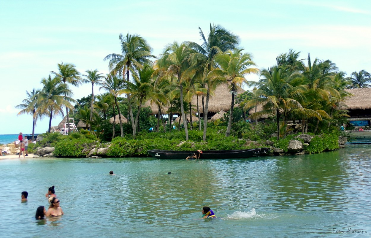 "Isla paradisaca" de Ester Francisca Macagno