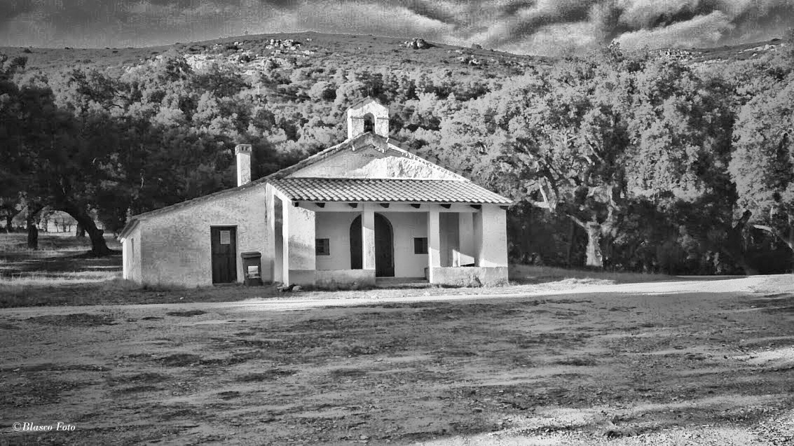 "Ermita Santa Catalina, Serradilla" de Luis Blasco Martin