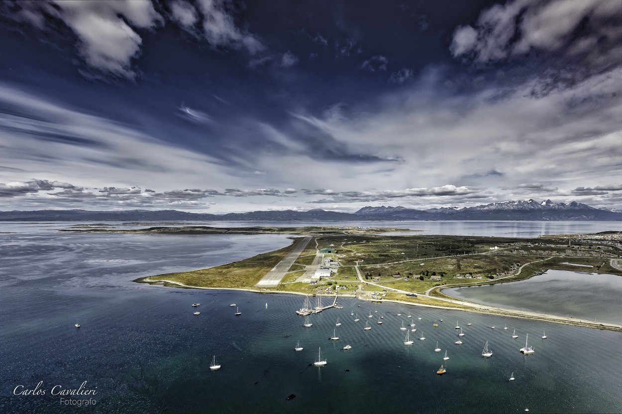 "Aeropuerto de Ushuaia" de Carlos Cavalieri