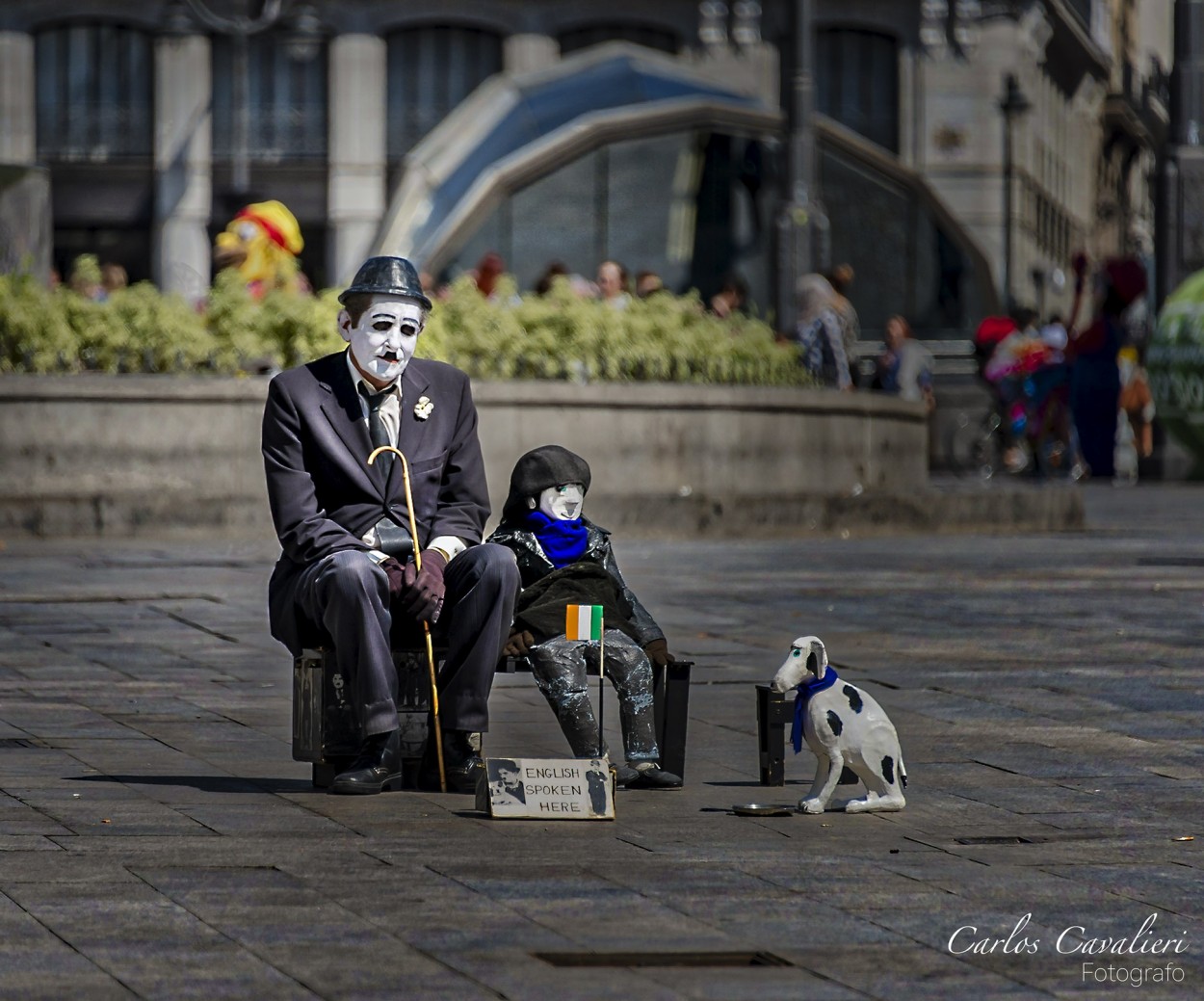 "Carlitos en las calles de Barcelona" de Carlos Cavalieri