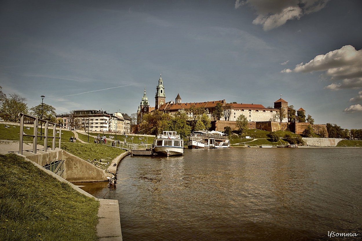 "Castillo de Wawel y ro Vistula" de Luis Fernando Somma (fernando)