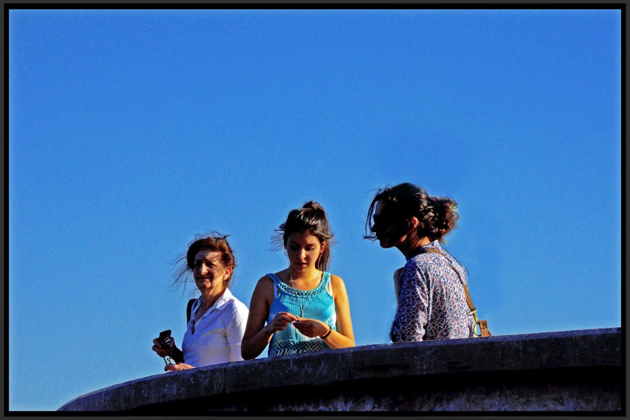 "Tres y el cielo azul" de Jorge Vicente Molinari