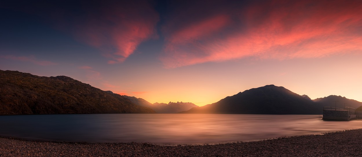 "Atardecer a orillas del lago." de Agustin Devani