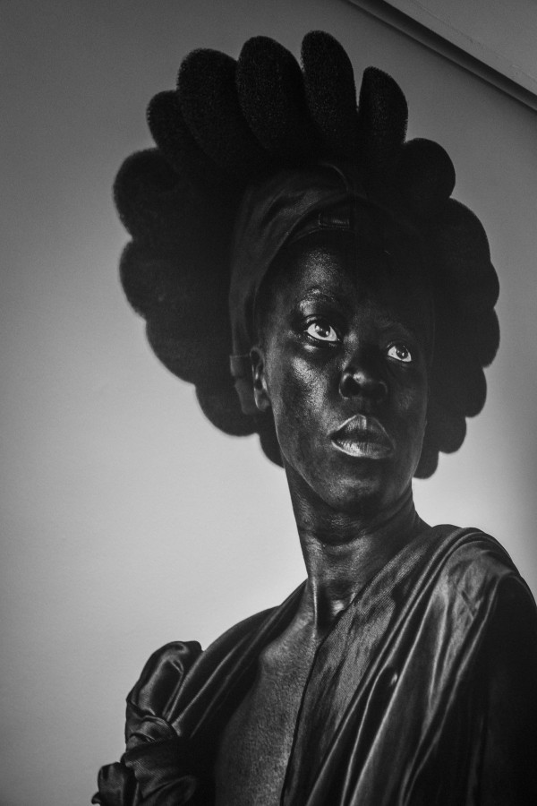 "EXPO ... ZANELE MUHOLI" de Luisamaria Amador