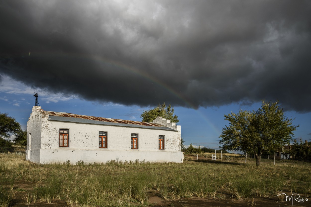 "luz y oscuridad" de Meire Rueda