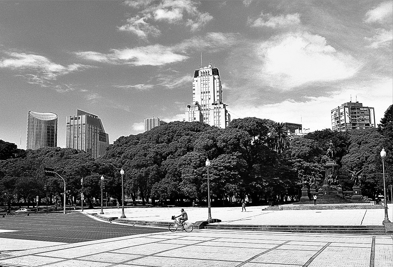 "Plaza General San Martn" de Mariano Miglioranza