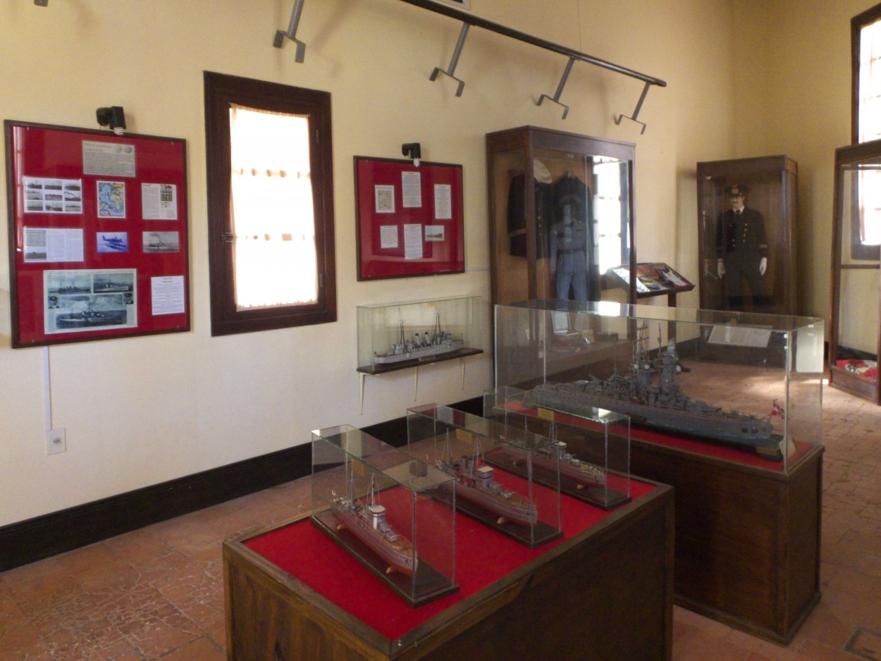 "Museo en cuartel Paso del Rey" de Juan Fco. Fernndez