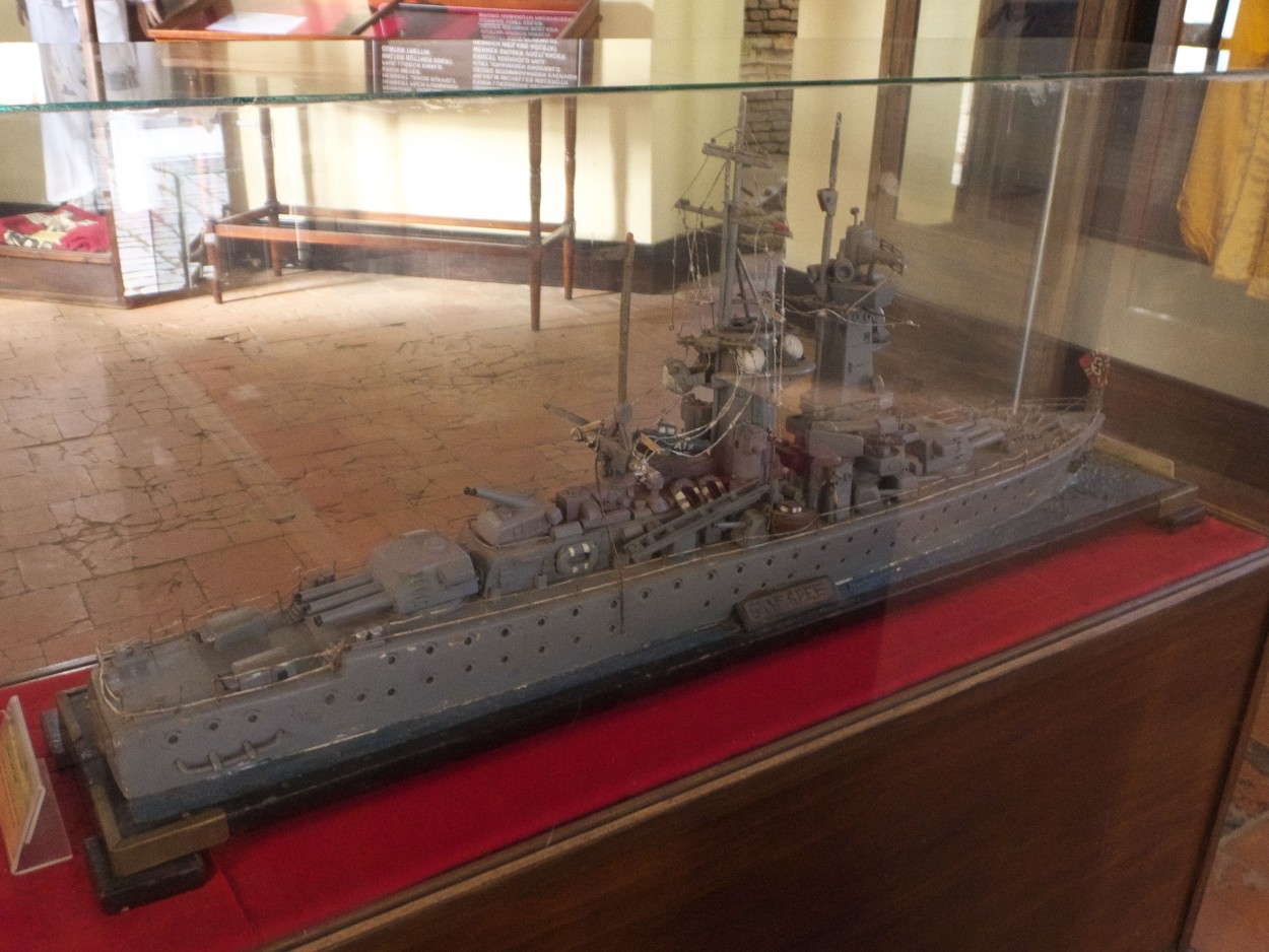 "Maqueta del acorazado Graf Spee" de Juan Fco. Fernndez