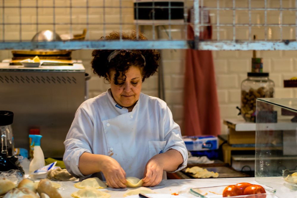 "La cocinera" de Edgar Ratto