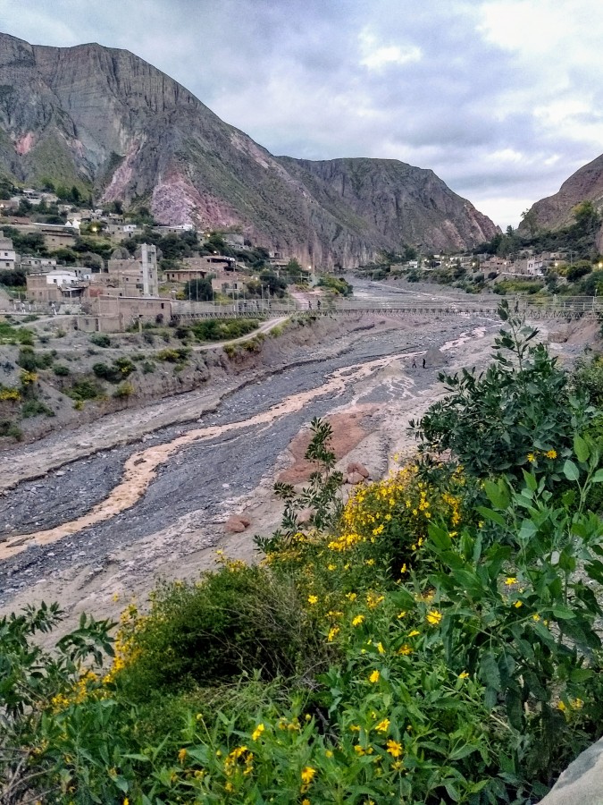 "Iruya, un pueblo colgado de la montaa" de Gabi Perez