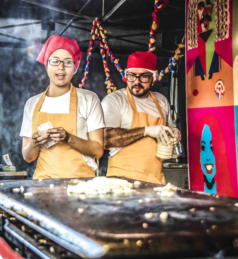 "Vendiendo la fritanga" de Nen Trecco