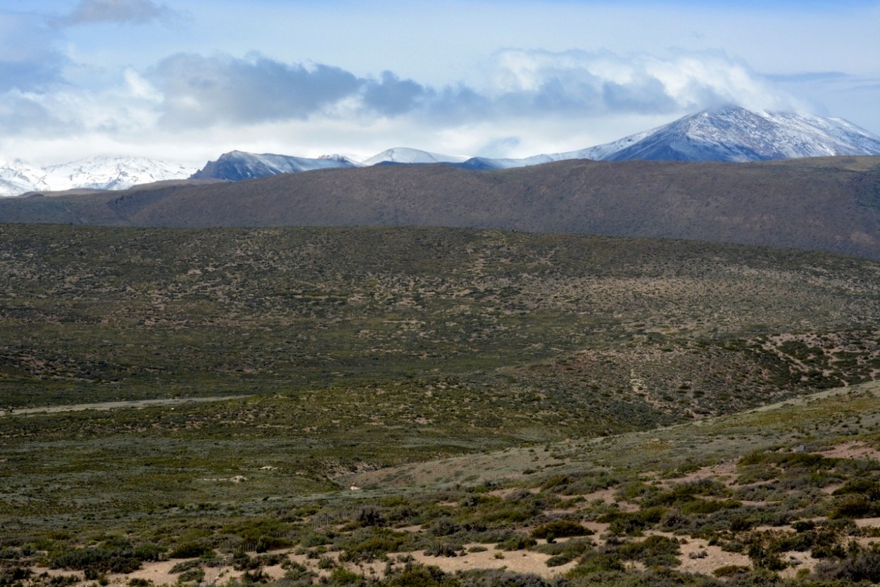 "La Cordillera del Viento." de Carlos E. Wydler