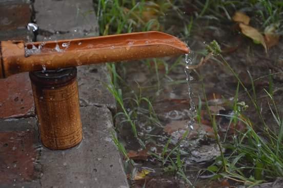 "Lluvia corre" de Vernica Goral