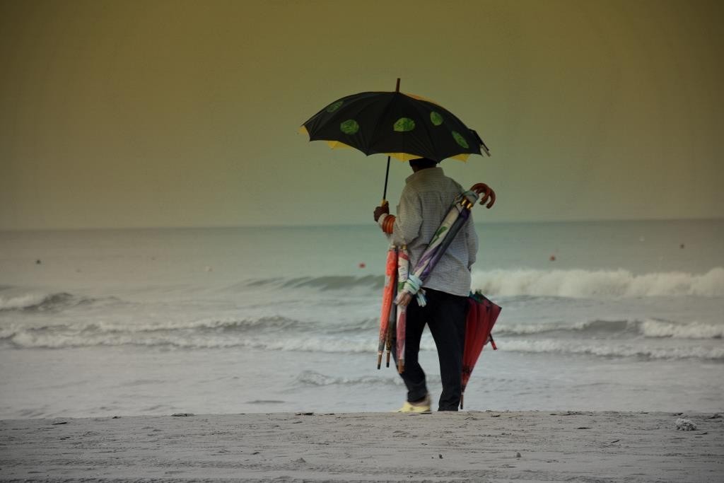 "PLAYA Y NEGOCIO" de Leonardo Martin Pagano