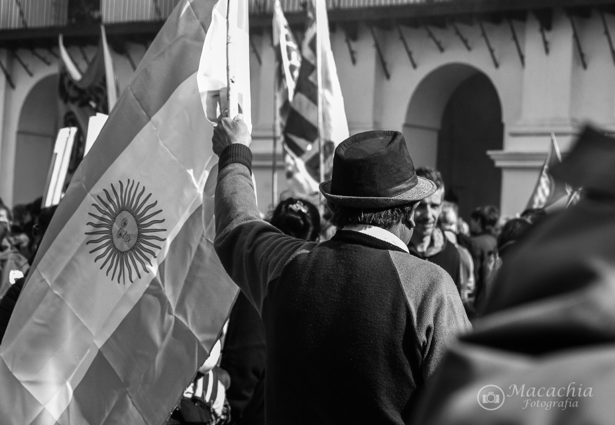 "`Feliz Da de la Independencia!`" de Mara Del Carmen Chiavaro