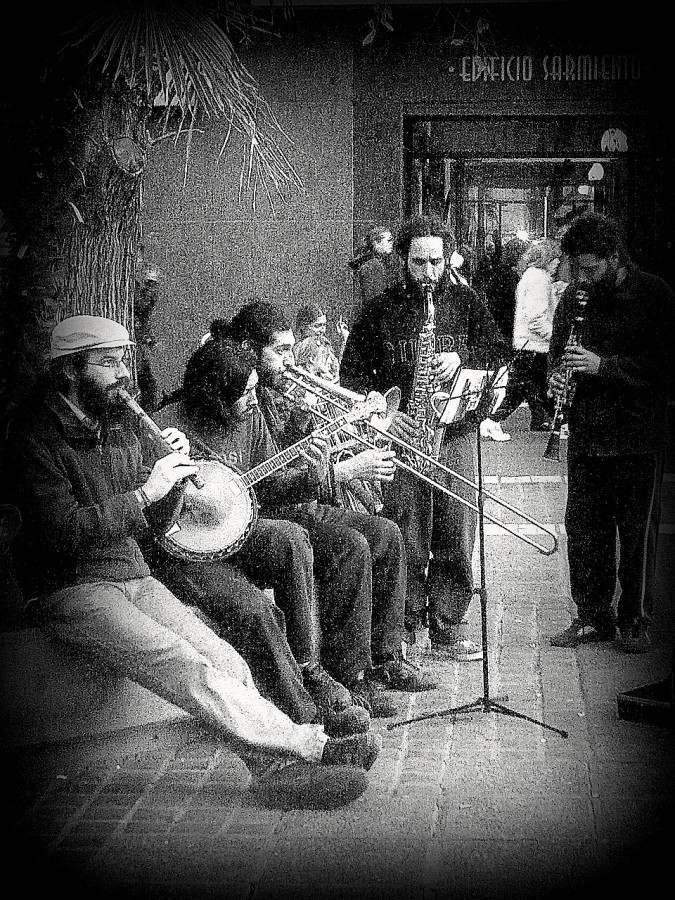 "PEATONAL MUSICA MDZ" de Leonardo Martin Pagano