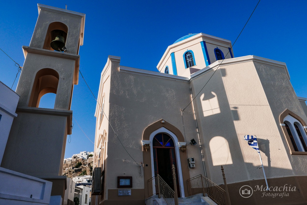 "`Dibujos del sol de Serifos`" de Mara Del Carmen Chiavaro