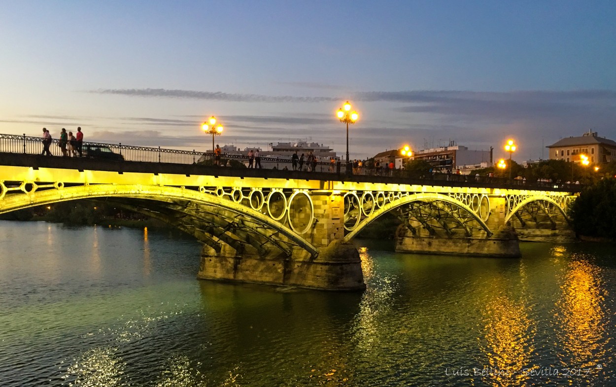 "Puente de Triana" de Luis Alberto Bellini