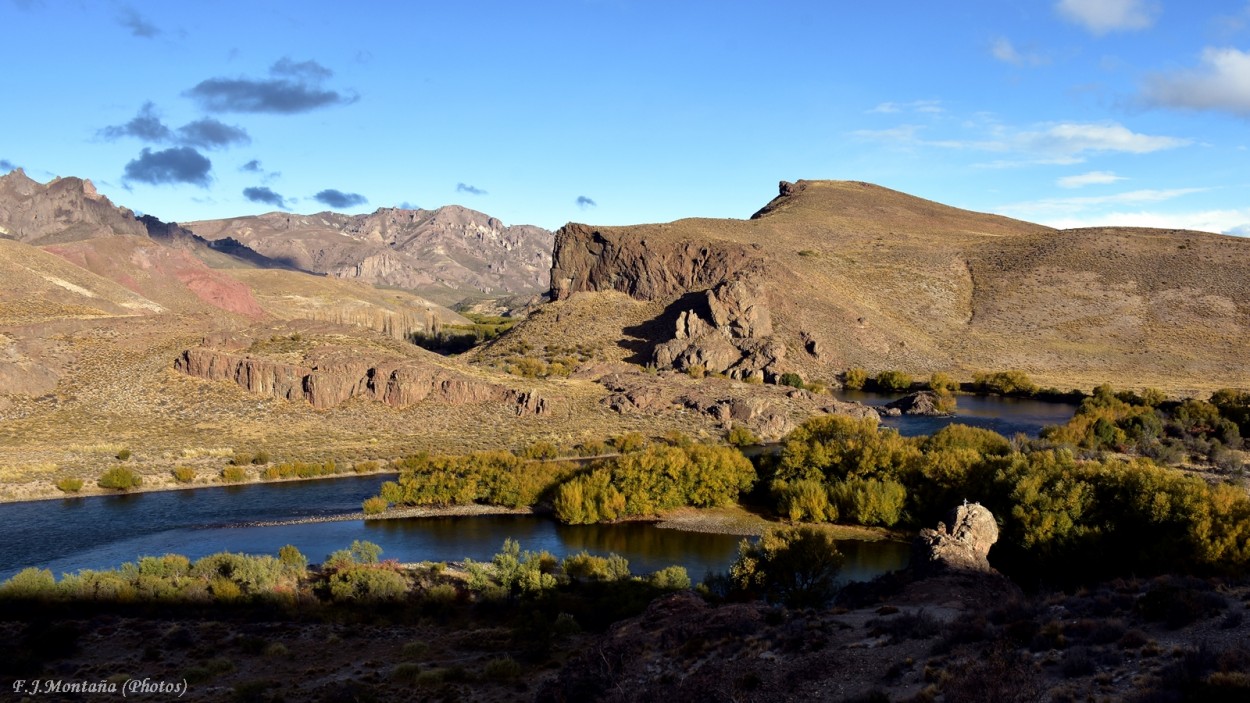 "Rio Limay - El Anfiteatro" de Francisco Jos Montaa