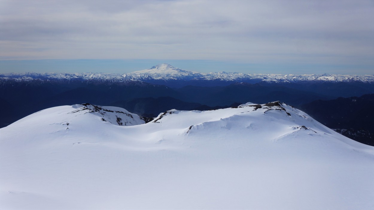 "volcan Calbuco y cerro Tronador" de Ruben Alex Villarroel