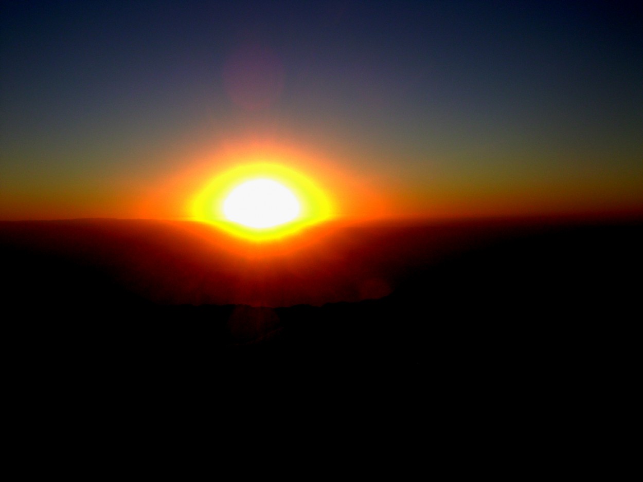 "Ocaso en el cerro" de Maria Del Carmen Capacio