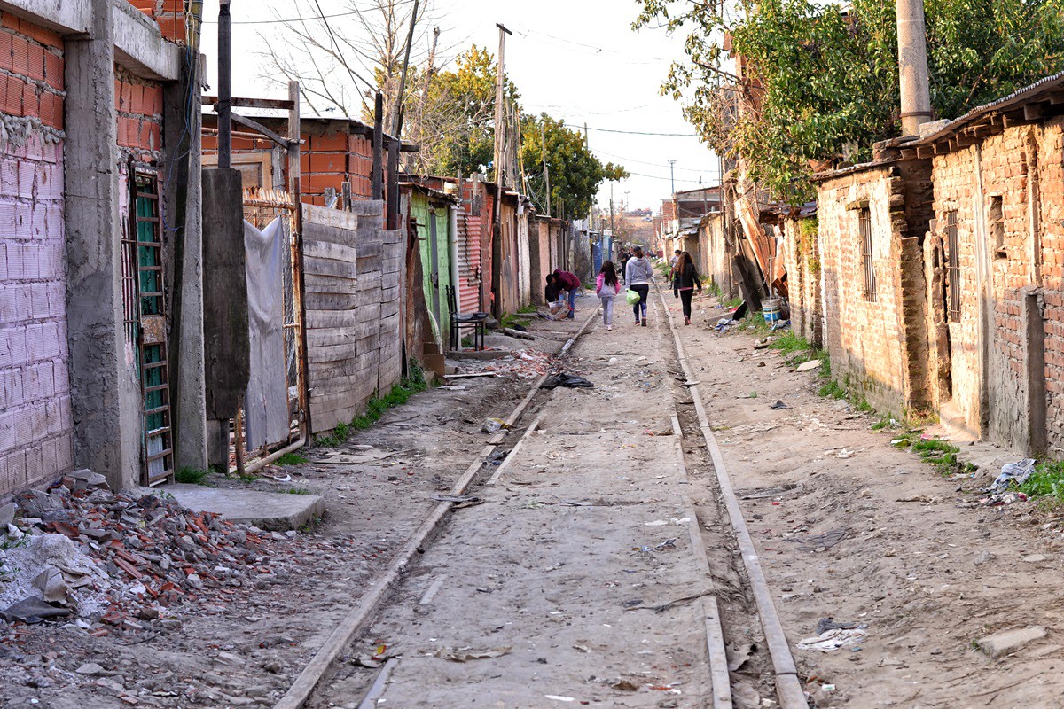 "Caminantes" de Andres Mancuso