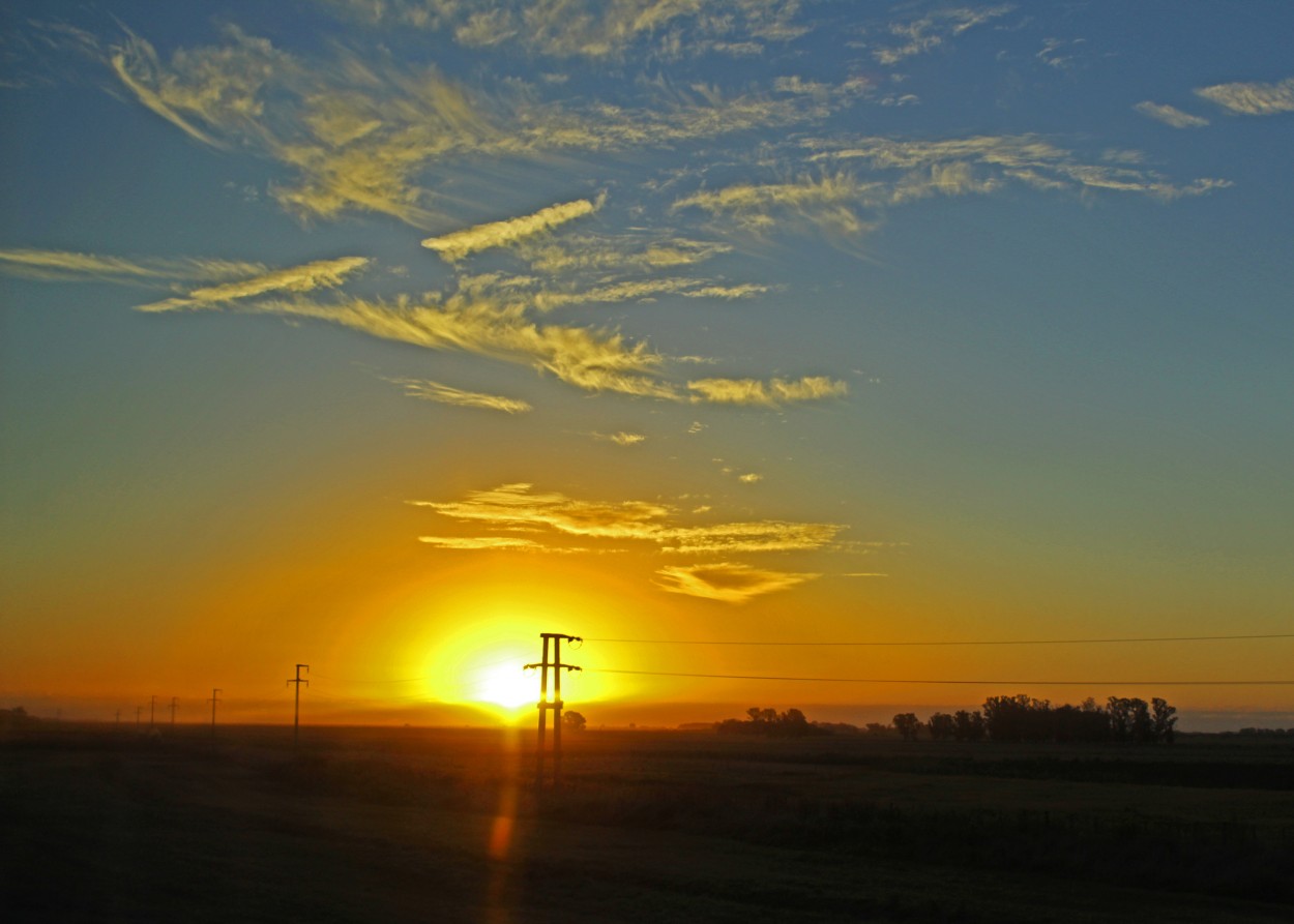 "Puesta de SOL..." de Silvia Emilia Guerra