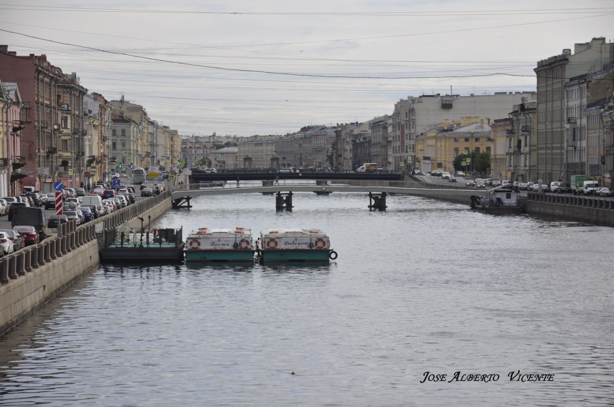 "Los canales de SAN PETERSBURGO-RUSSIA" de Jose Alberto Vicente