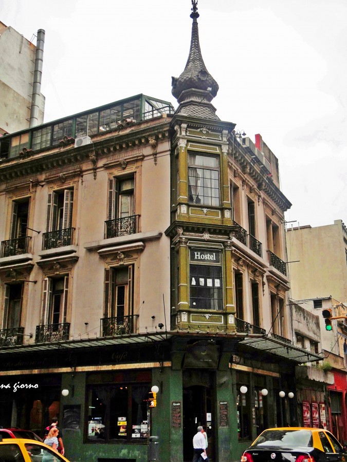 "Viejo Hostel de Buenos Aires" de Ana Giorno