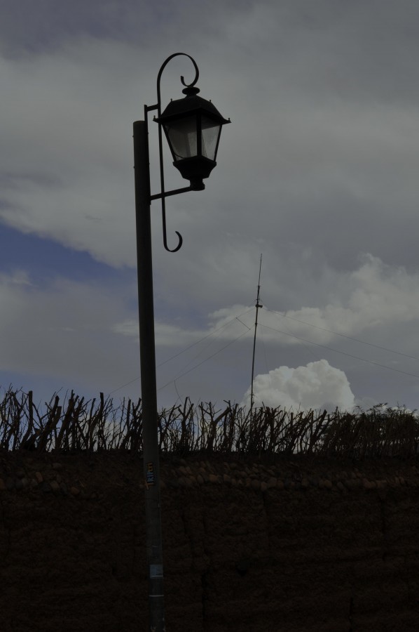 "Farol sin luz" de Flix Edmundo Reyes