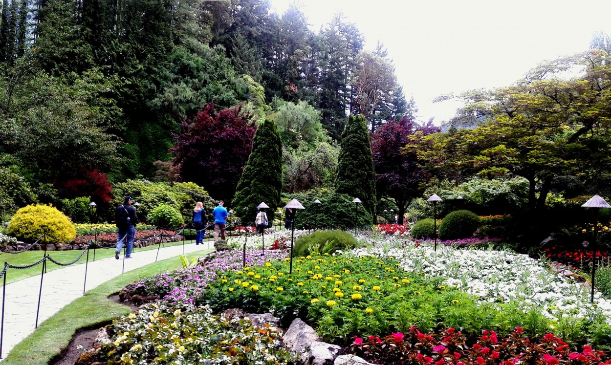 "Caminando por los jardines Butchart" de Marta Dominici