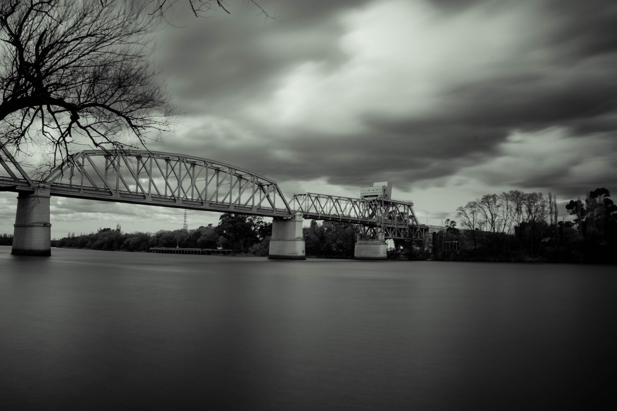 "Viejo puente" de Pablo Benito