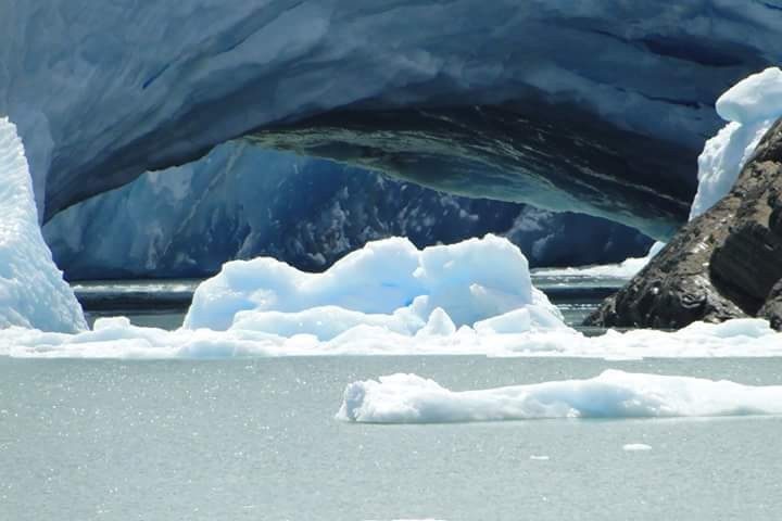 "Cueva en el calafate" de Amparo Josefina Maggi