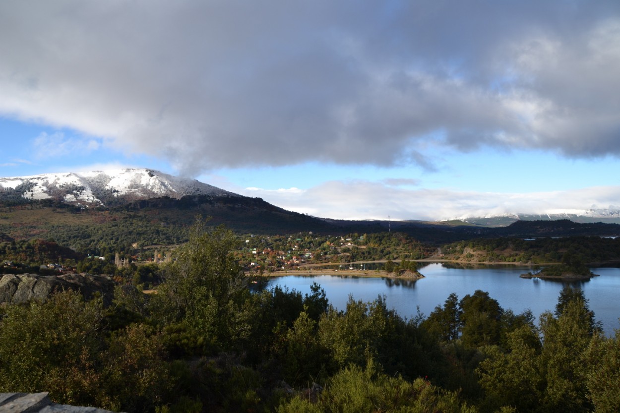 "Villa Pehuenia" de Carlos D. Cristina Miguel