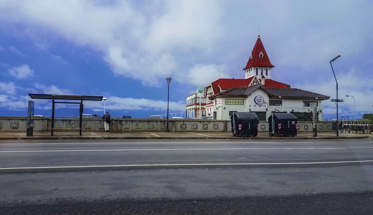 "La costanera" de Adriana Claudia Gallardo