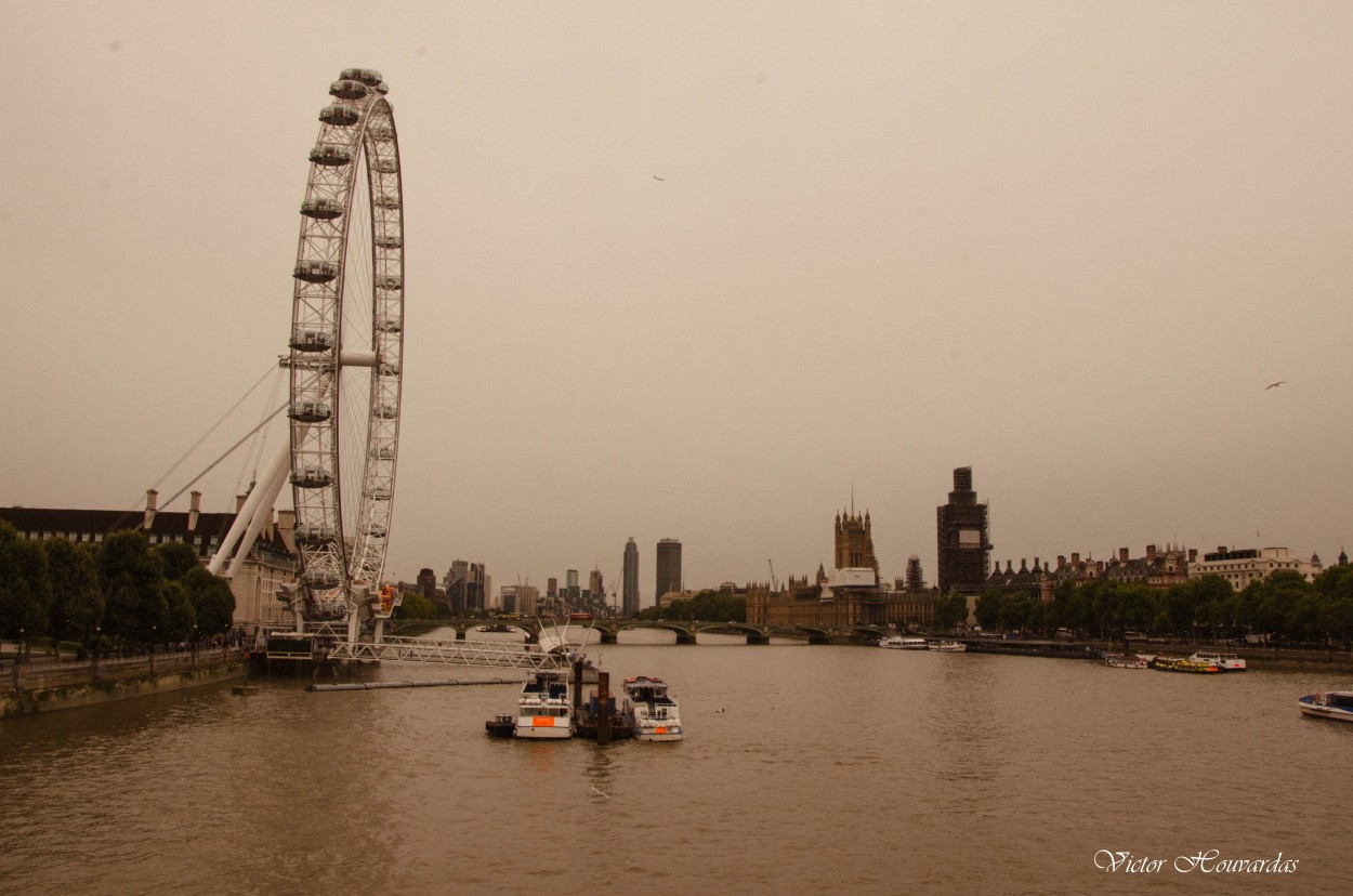 "LONDON EYE" de Victor Houvardas