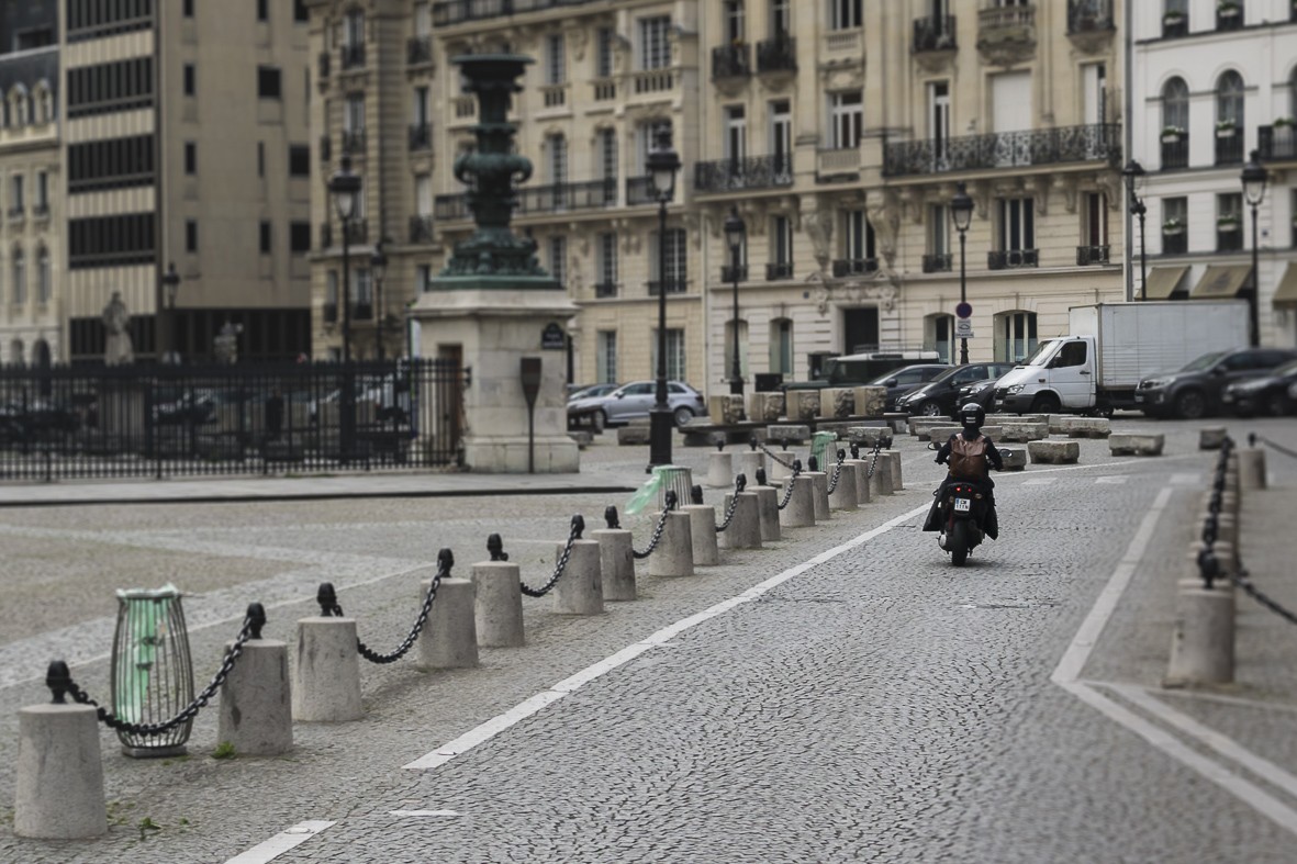 "Motoquero" de Carlos Francisco Montalbetti