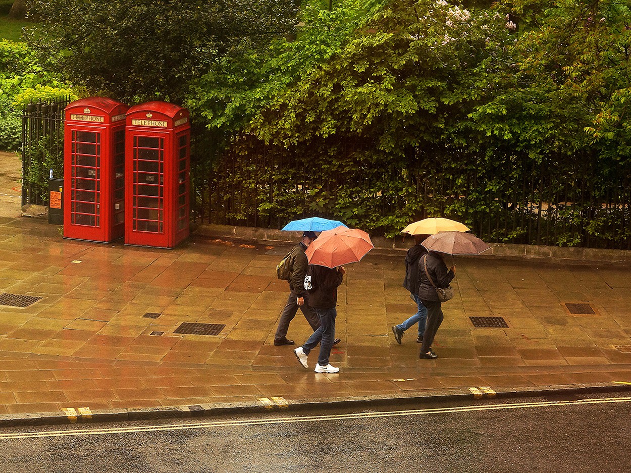 "Llueve con sol..." de Gerardo Saint Martn