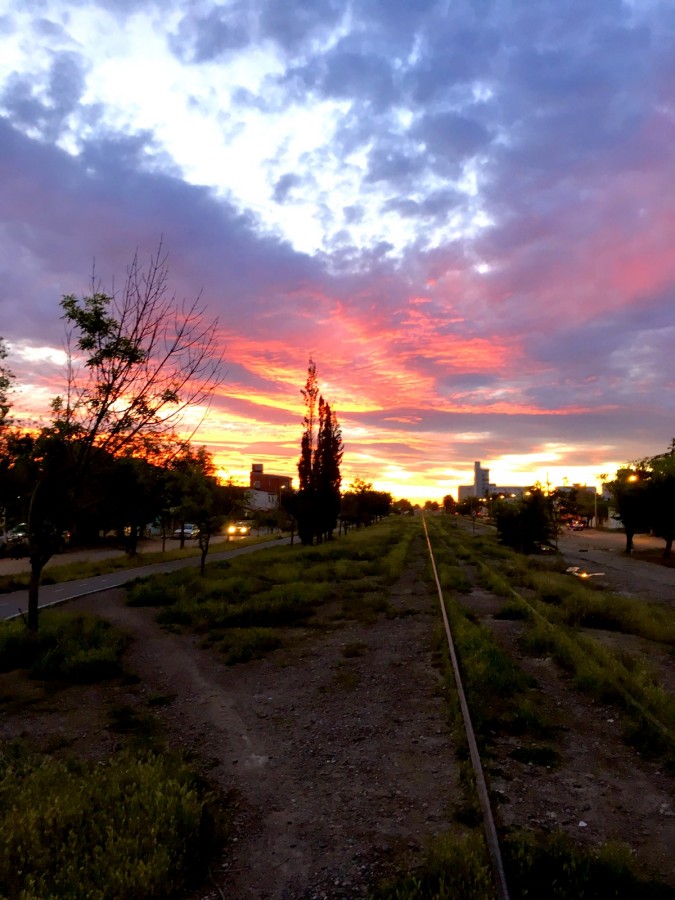 "Atardecer." de Carlos E. Wydler