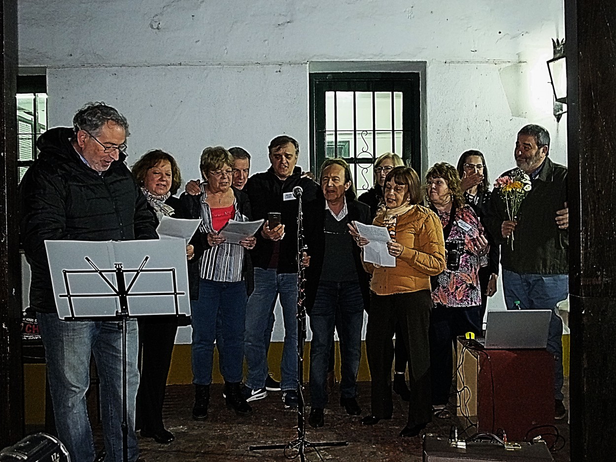 "Poli fnico de FR" de Juan Fco. Fernndez