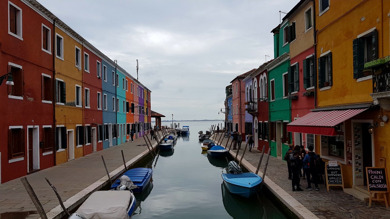 "Burano - Italia" de Mara Ester Baptista De Nascimento (marisa)