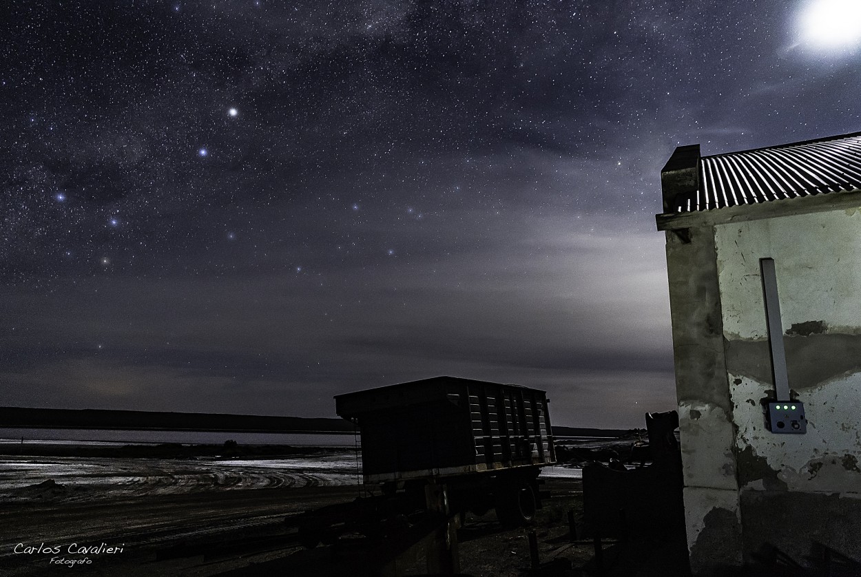 "Una Noche Tranquila" de Carlos Cavalieri