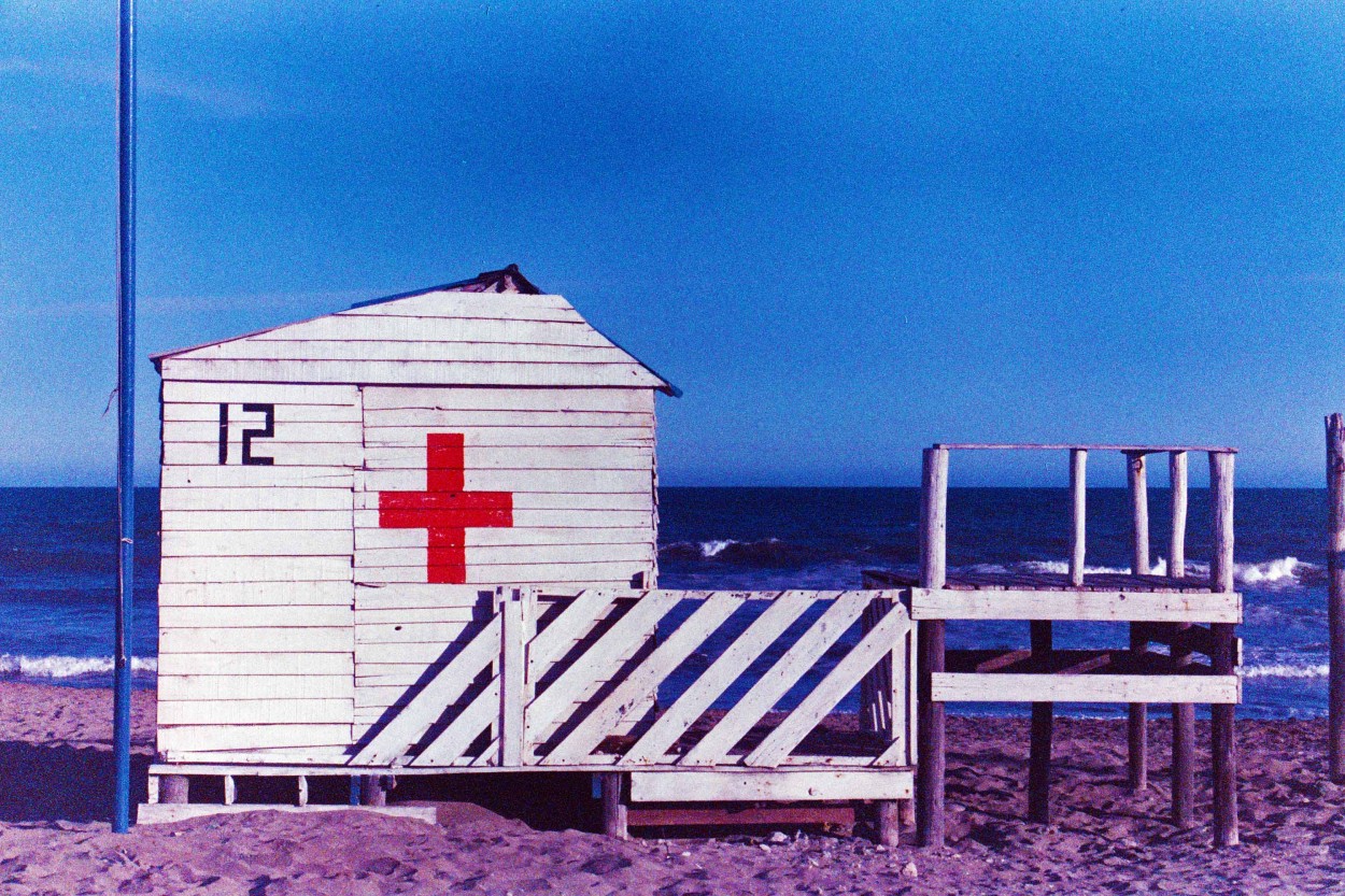 "Cruz Roja" de Maria Laura Carballude