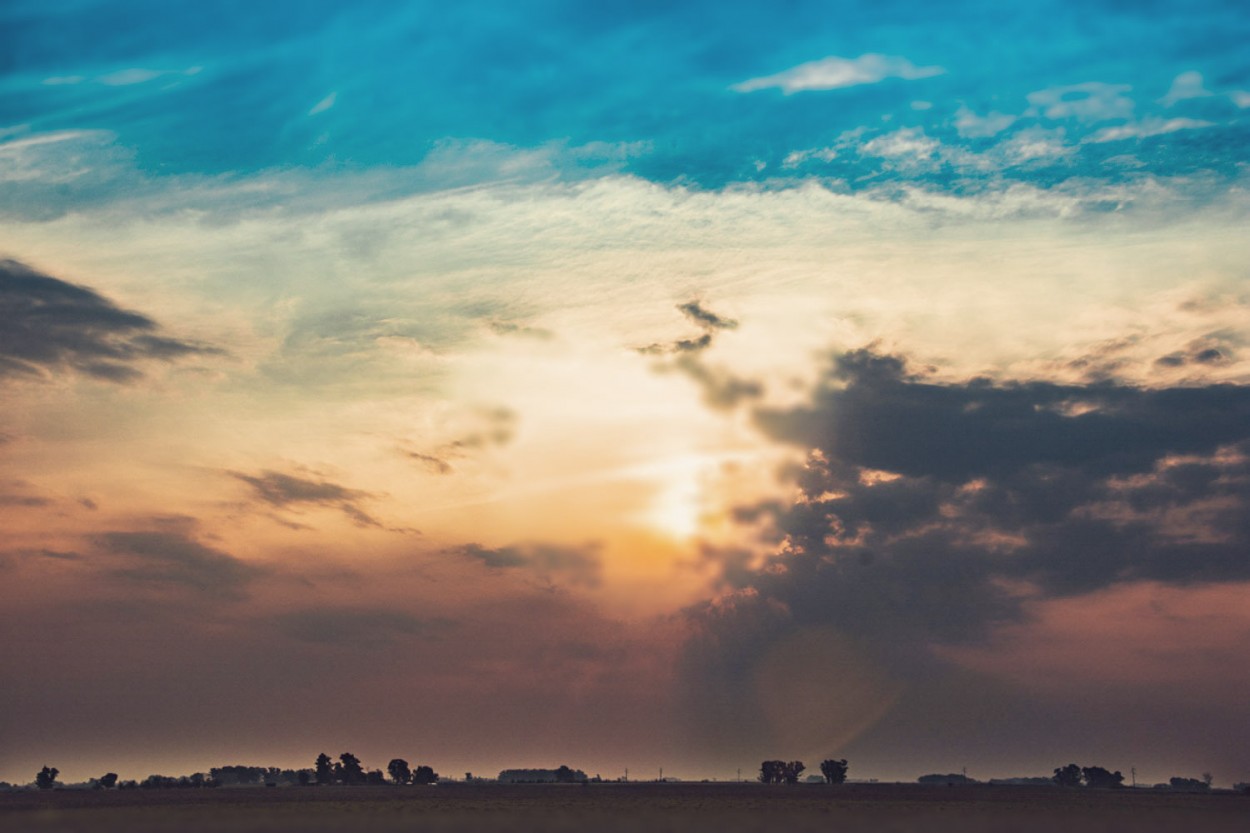 "` OCASO EN EL CAMPO `" de Graciela Larrama