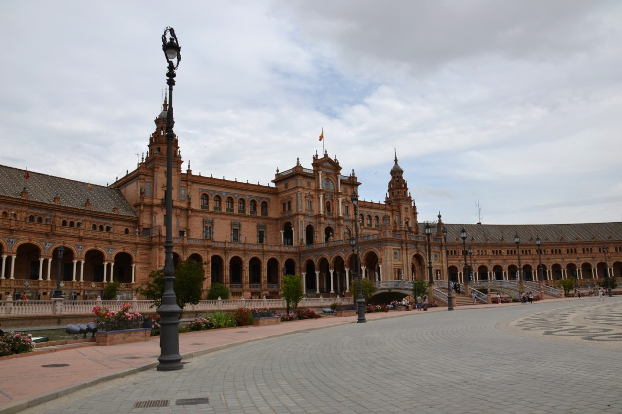 "Plaza Espaa" de Carlos D. Cristina Miguel