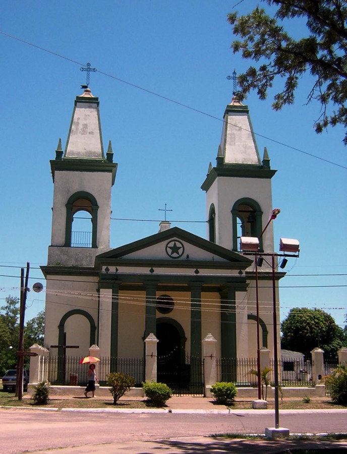 "Iglesia a la siesta" de Flix Edmundo Reyes